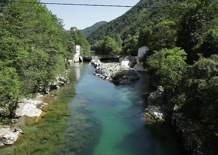 Slap شقة Slap ob Idrijci